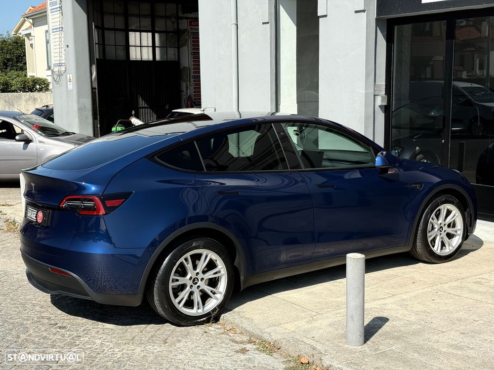 Tesla Model Y Long Range Dual Motor AWD - 10
