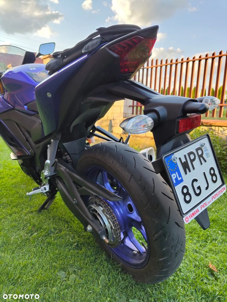 Yamaha YZF - 18