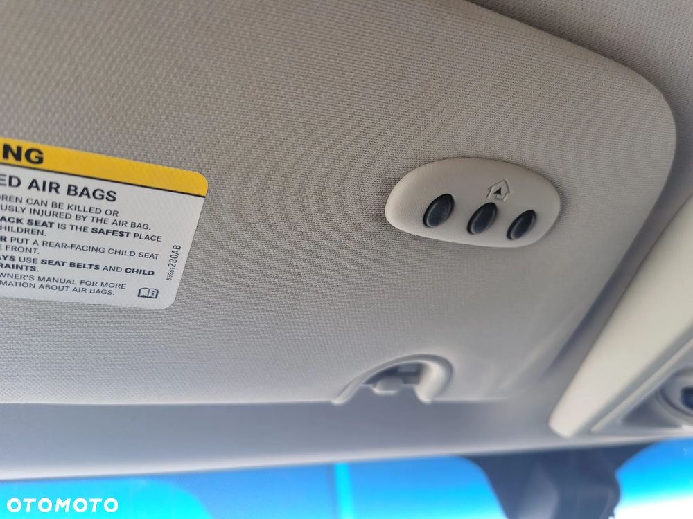 Chrysler Town & Country 3.6 Limited - 25