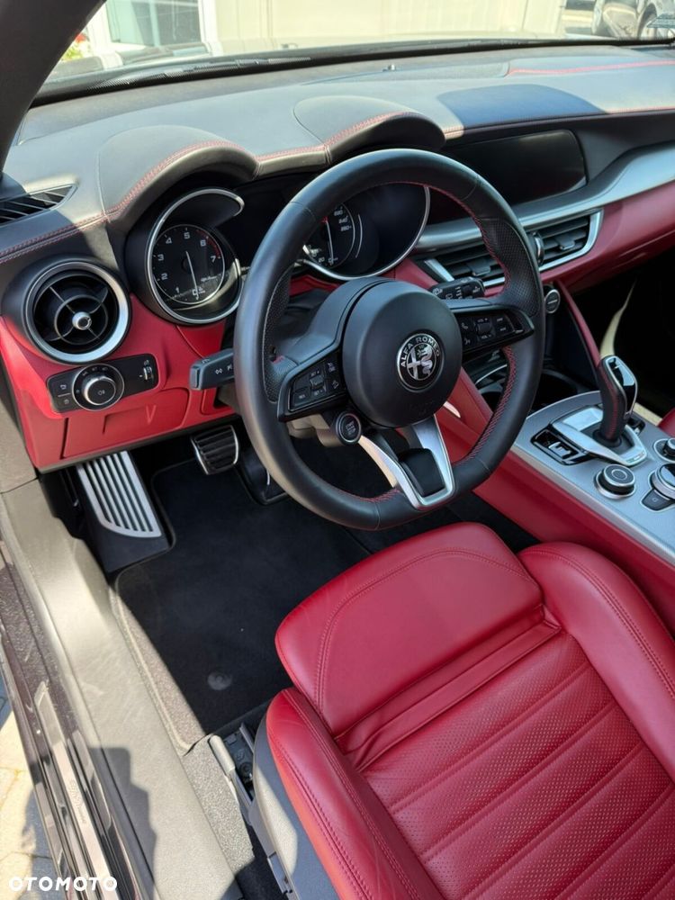Alfa Romeo Stelvio 2.0 Turbo Veloce Q4 - 10