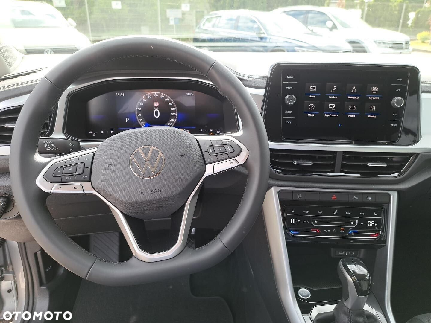 Volkswagen T-Roc - 13