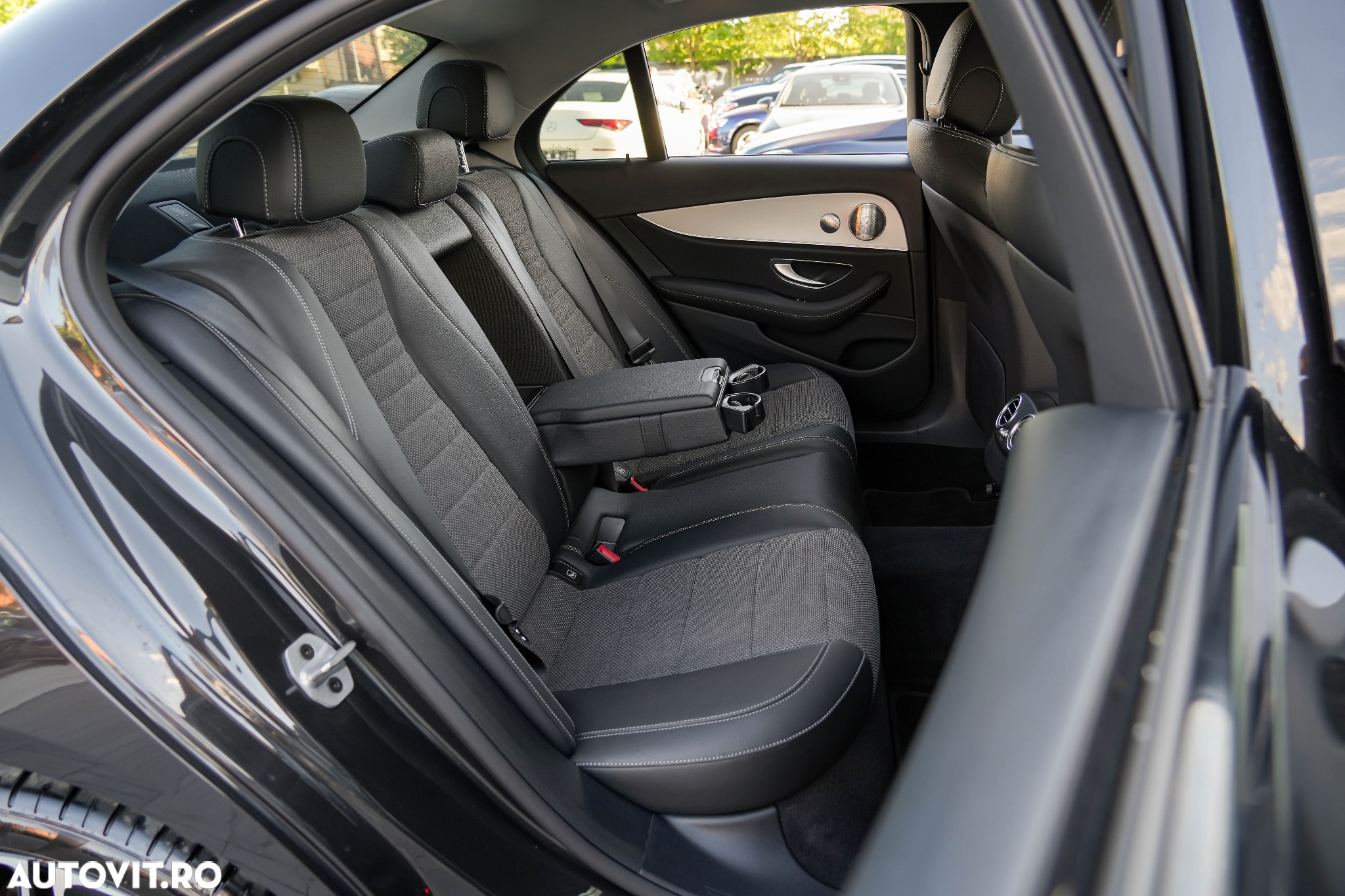 Mercedes-Benz E 300 de 9G-TRONIC Night Edition - 23