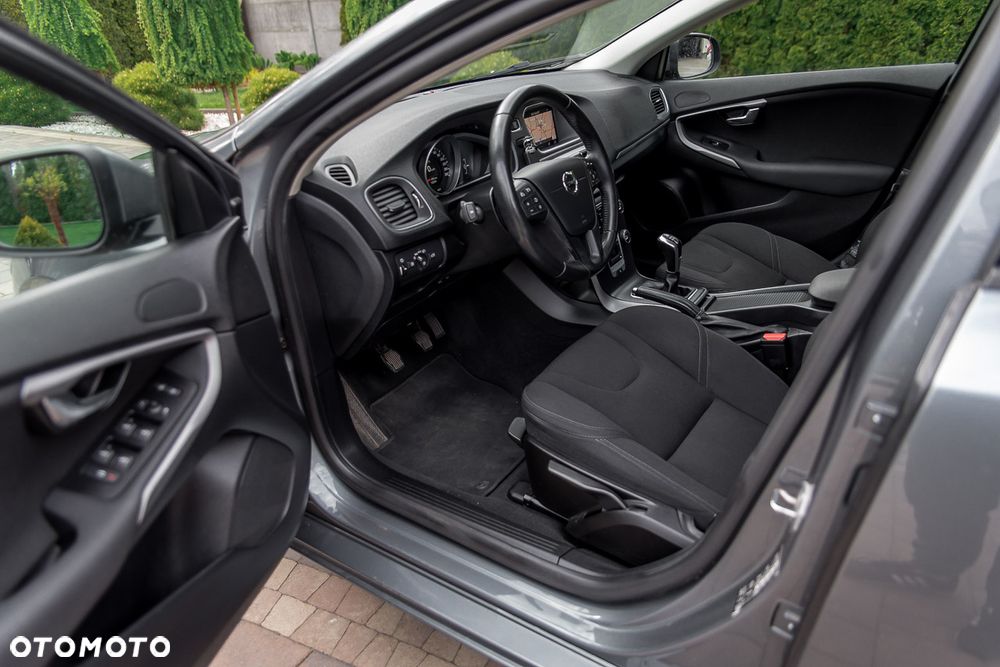 Volvo V40 T2 Kinetic - 25