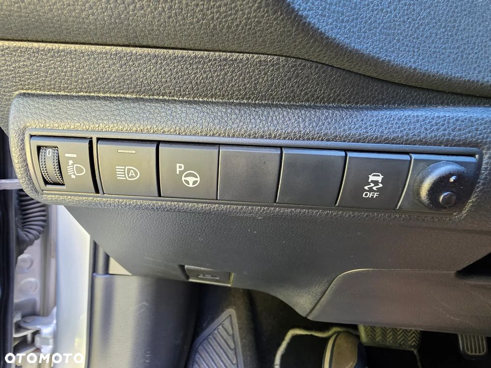 Toyota Corolla 1.8 Hybrid GPF Comfort - 17