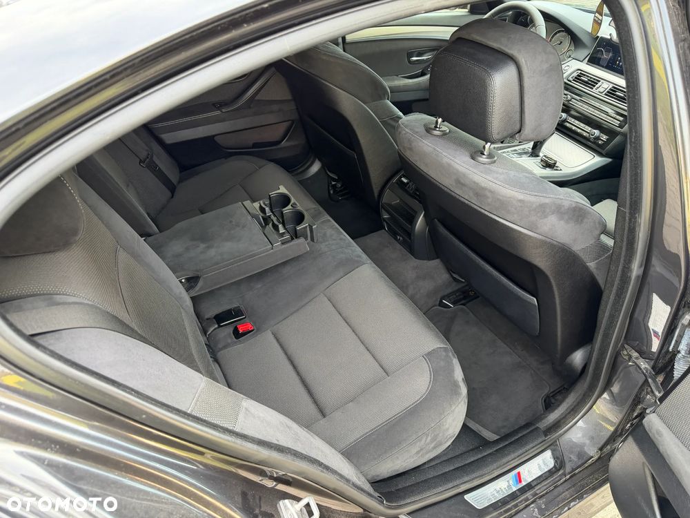 BMW Seria 5 530d xDrive Sport-Aut - 18