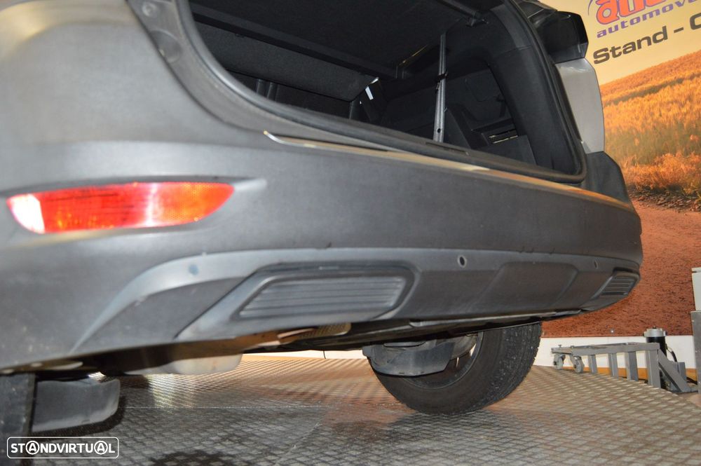 Peugeot 5008 1.2 PureTech Allure EAT6 - 24