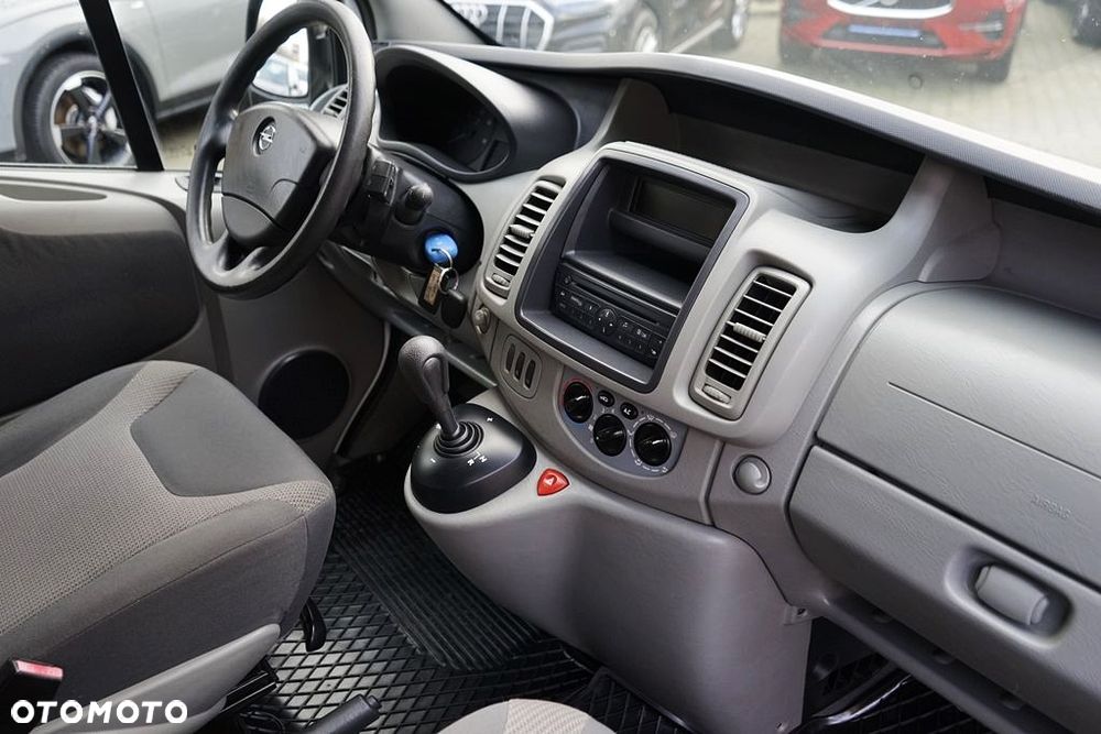 Opel Vivaro - 28
