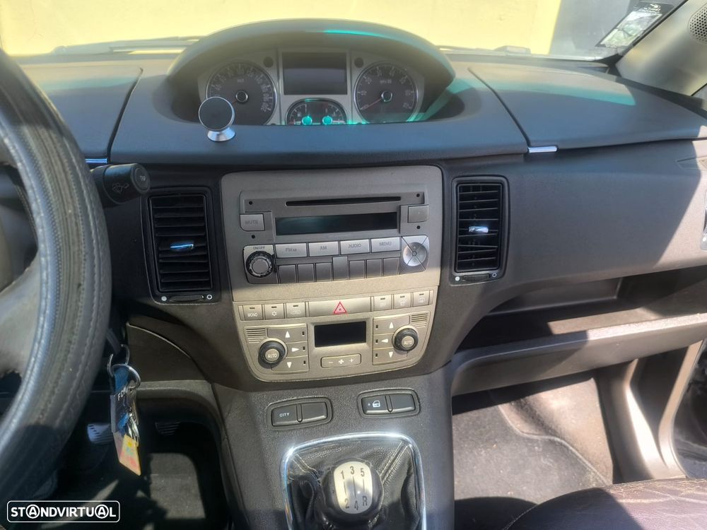 Lancia Musa 1.3 16V M-jet Oro Executive - 1
