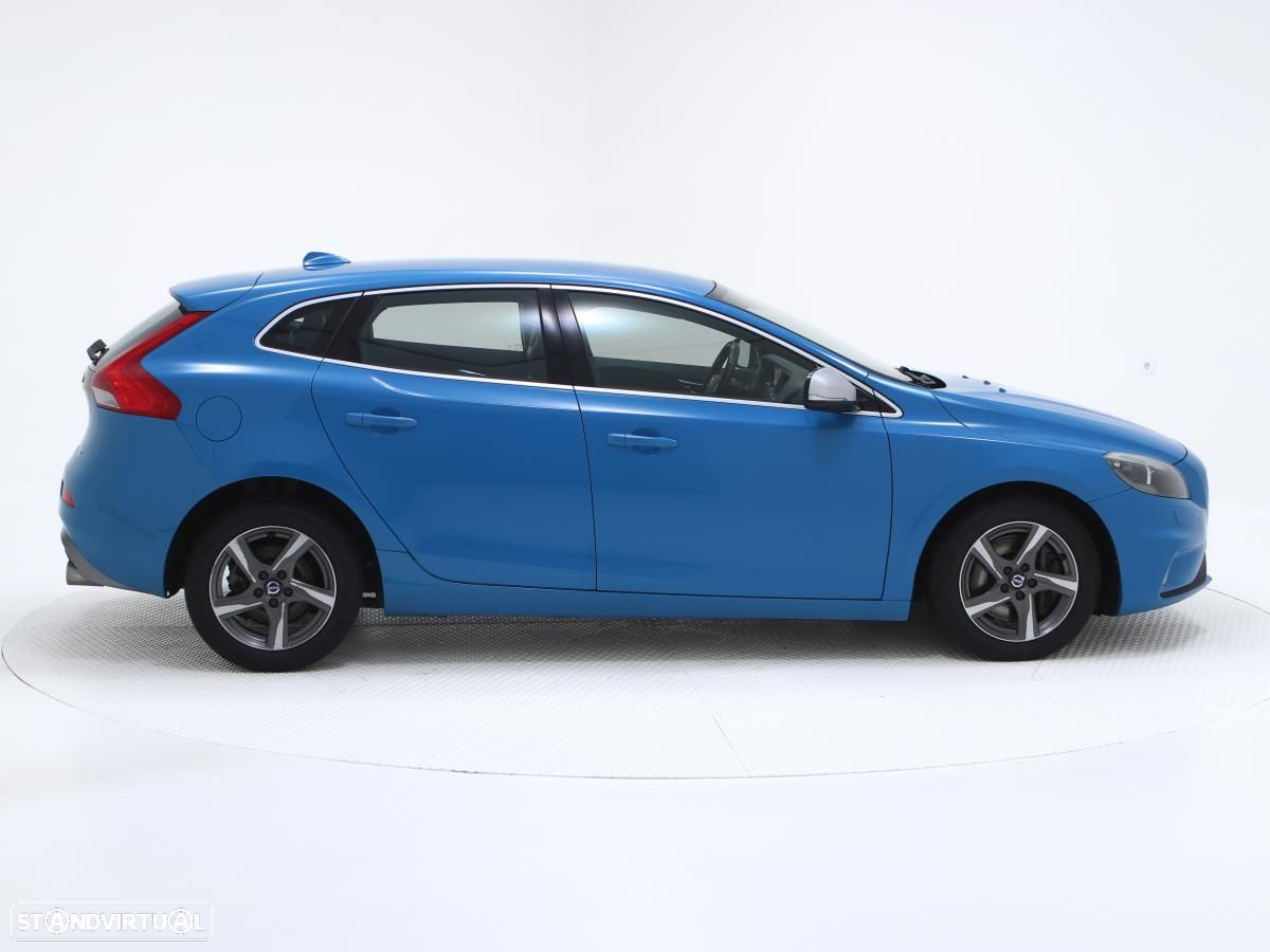 Volvo V40 - 2