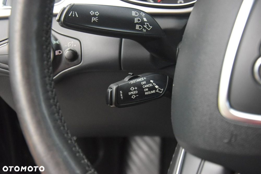 Audi A4 Avant 2.0 TDI Quattro S tronic - 39