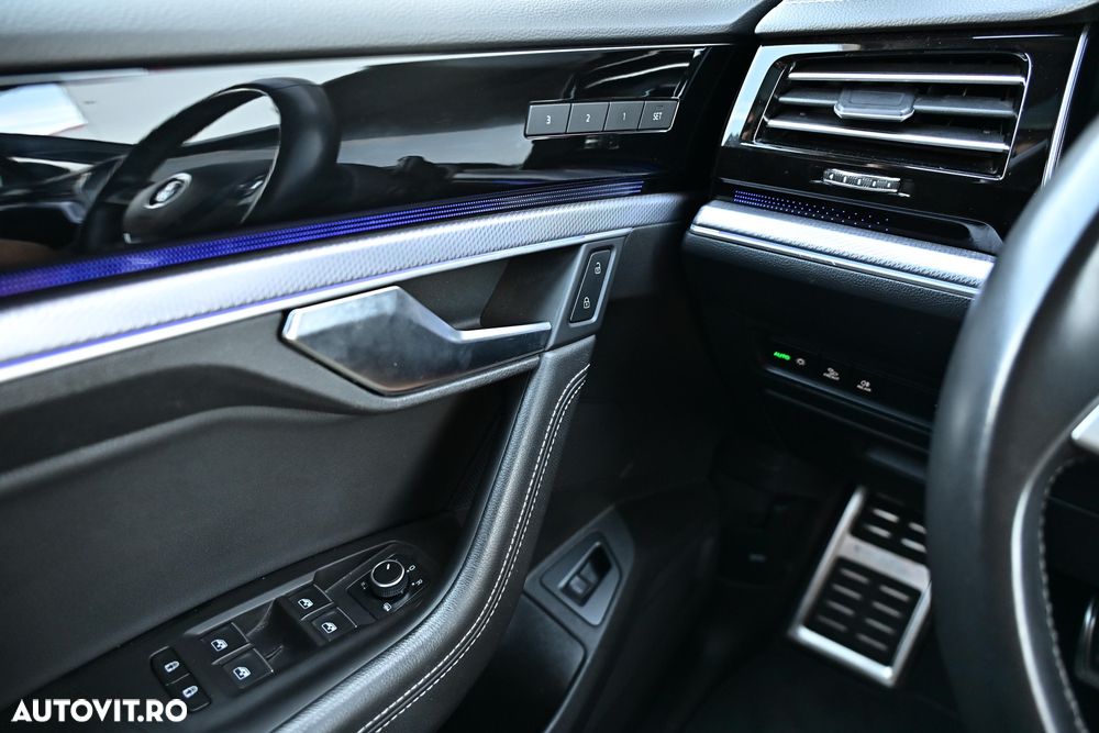 Volkswagen Touareg V6 TDI R-Style - 20