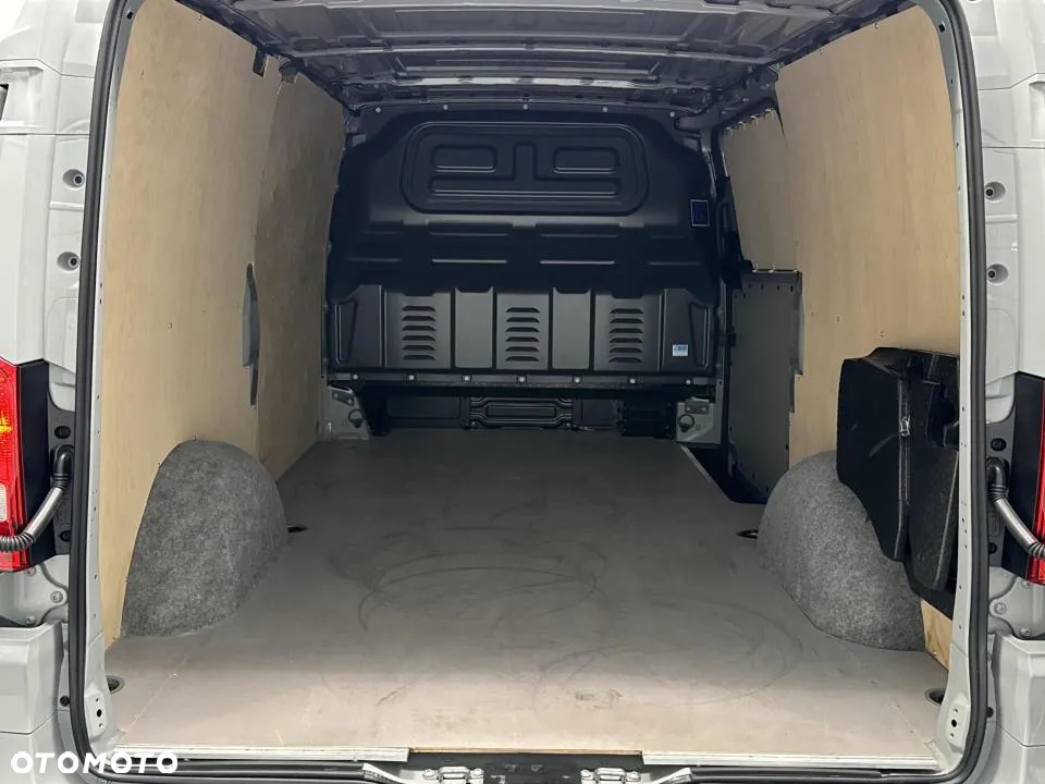 Mercedes-Benz Vito - 21