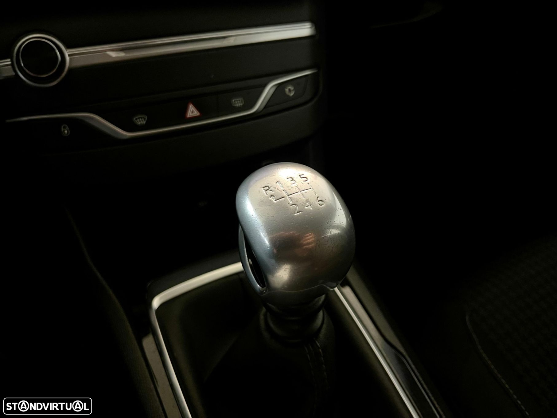Peugeot 308 SW 1.5 BlueHDi Style - 24