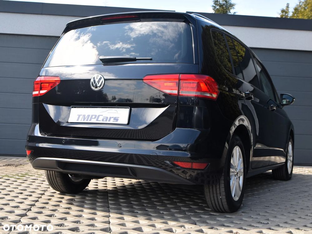 Volkswagen Touran 2.0 TDI SCR DSG Comfortline - 4
