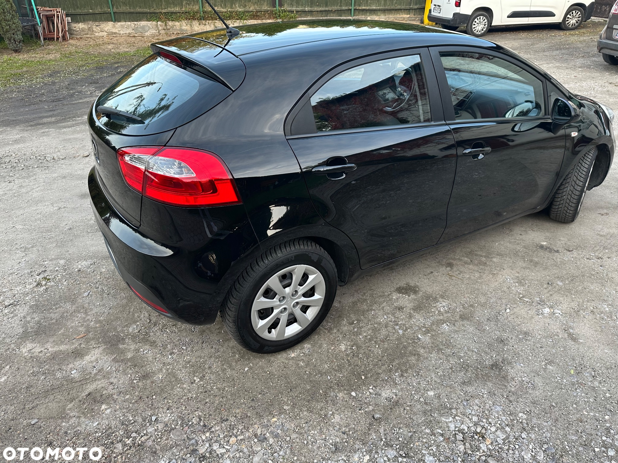 Kia Rio 1.2 M - 8