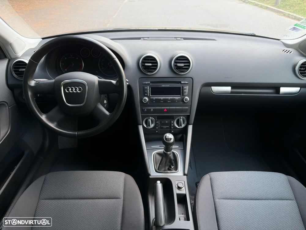 Audi A3 Sportback 1.6 TDI Attraction Business Line - 5