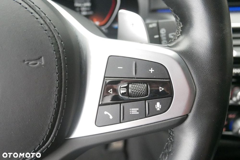 BMW Seria 5 - 32