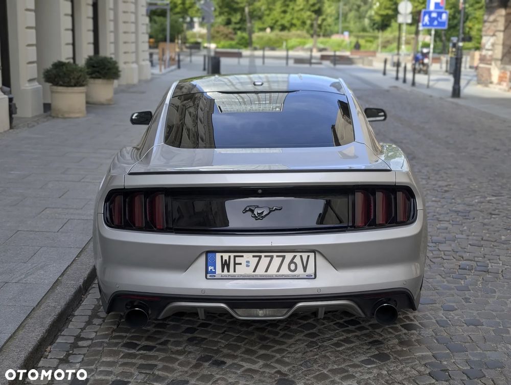 Ford Mustang 2.3 EcoBoost - 12