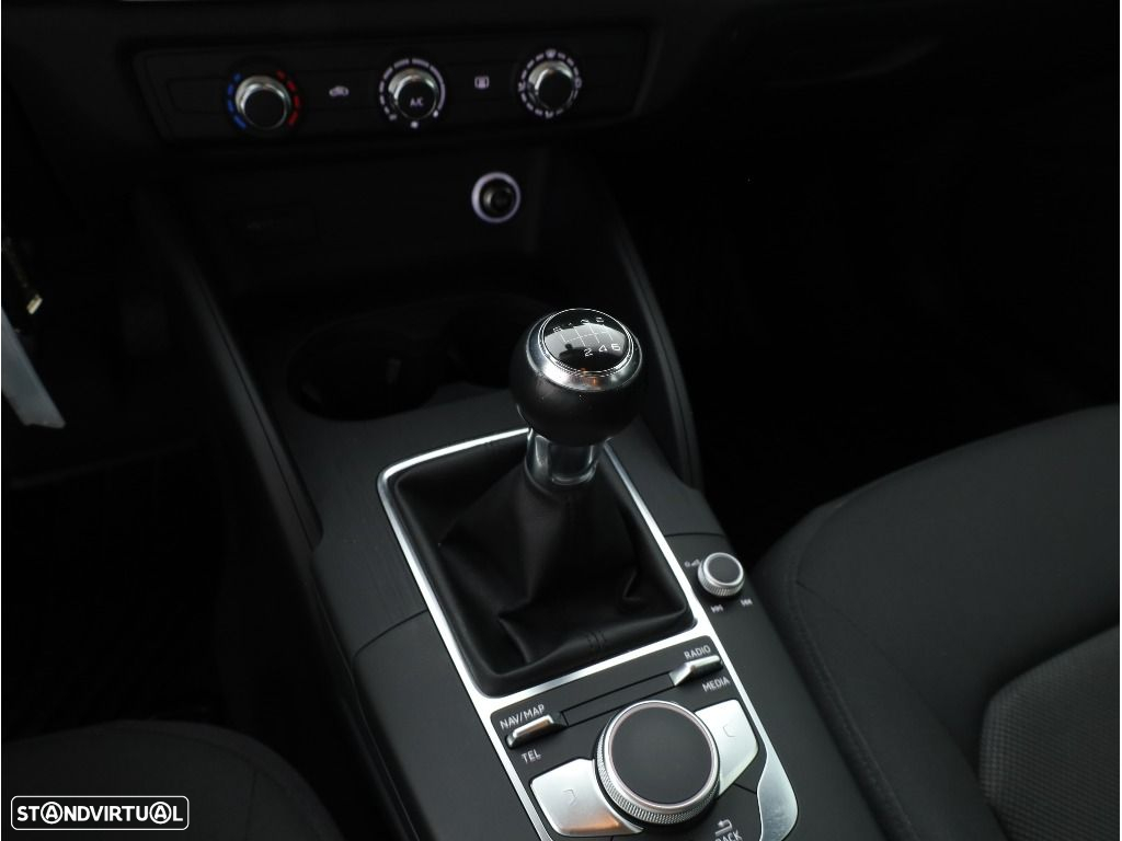 Audi A3 Sportback 30 TDI - 31