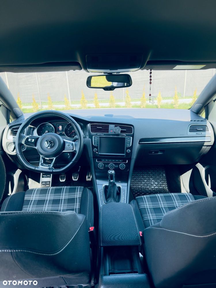 Volkswagen Golf 2.0 TDI BMT GTD - 10