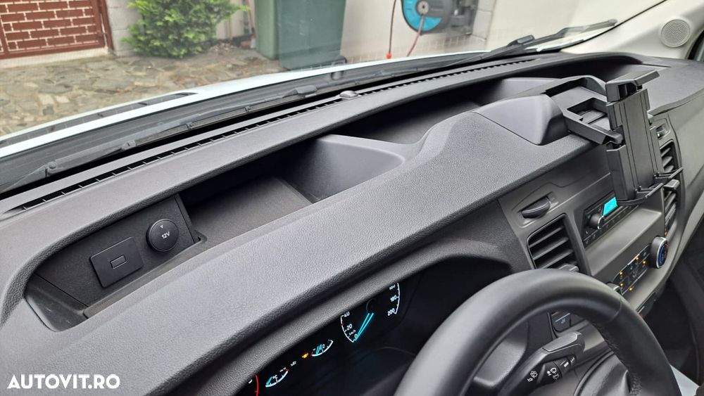 Ford TRANSIT D-CAB TREND L4 6+1 LOCURI RWD - 36