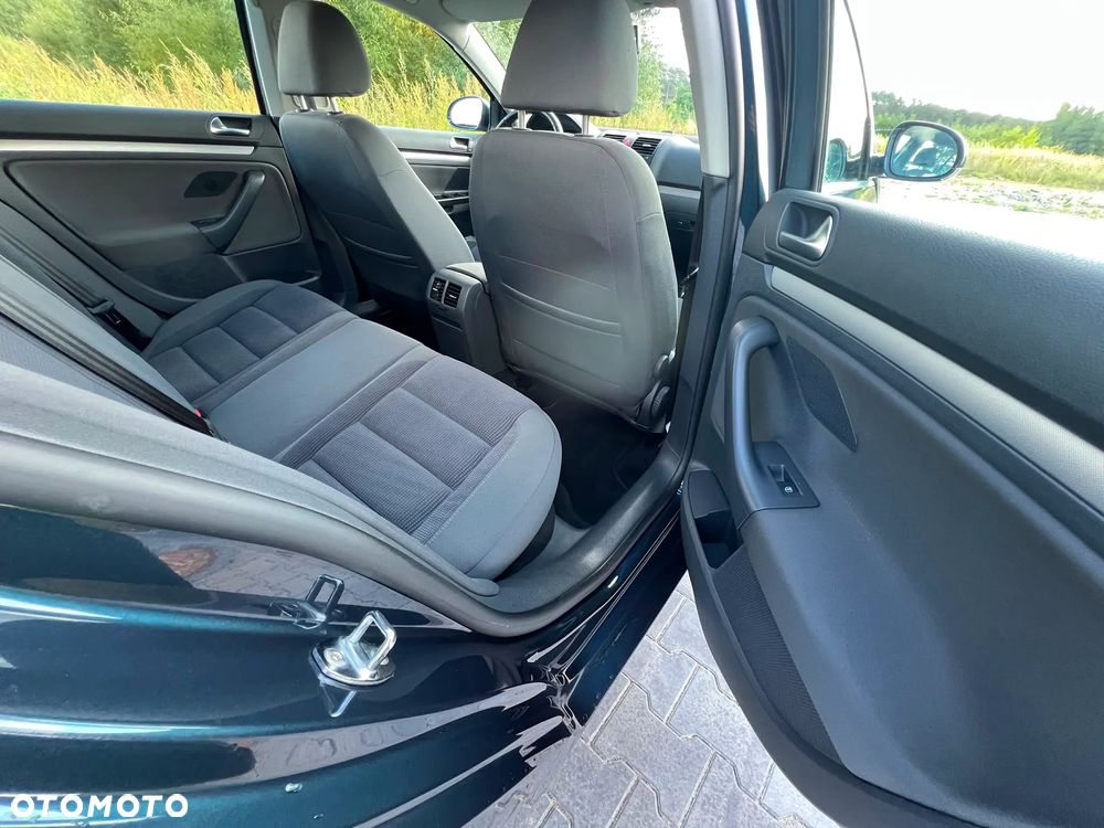 Volkswagen Golf 1.6 Comfortline - 22