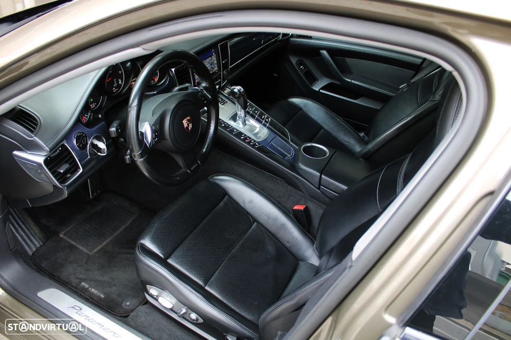 Porsche Panamera 3.0 V6 - 24