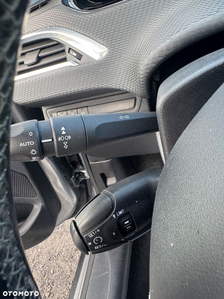 Peugeot 2008 - 22