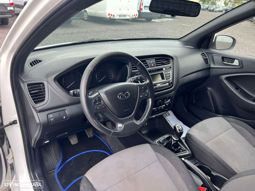 Hyundai i20 1.1 CRDi Urban - 6