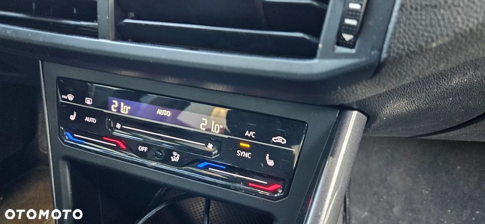 Volkswagen Polo 2.0 TSI DSG GTI - 23
