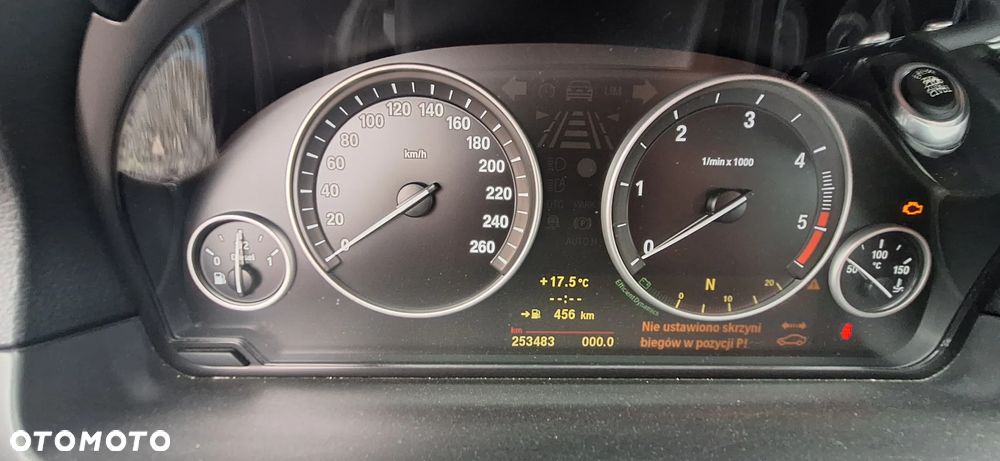 BMW Seria 5 525d Touring - 2