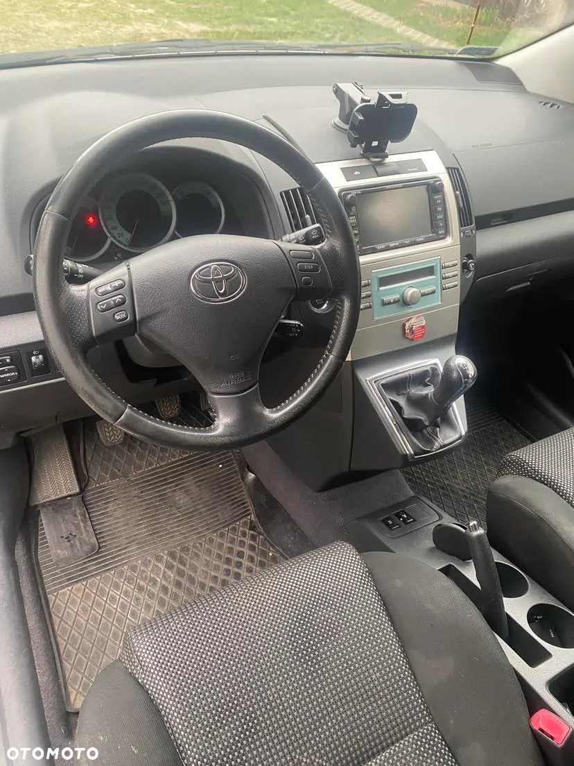 Toyota Corolla Verso 2.2 D-4D Sol Sport - 10