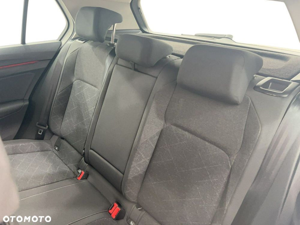 Volkswagen Golf 1.0 eTSI Life DSG - 12