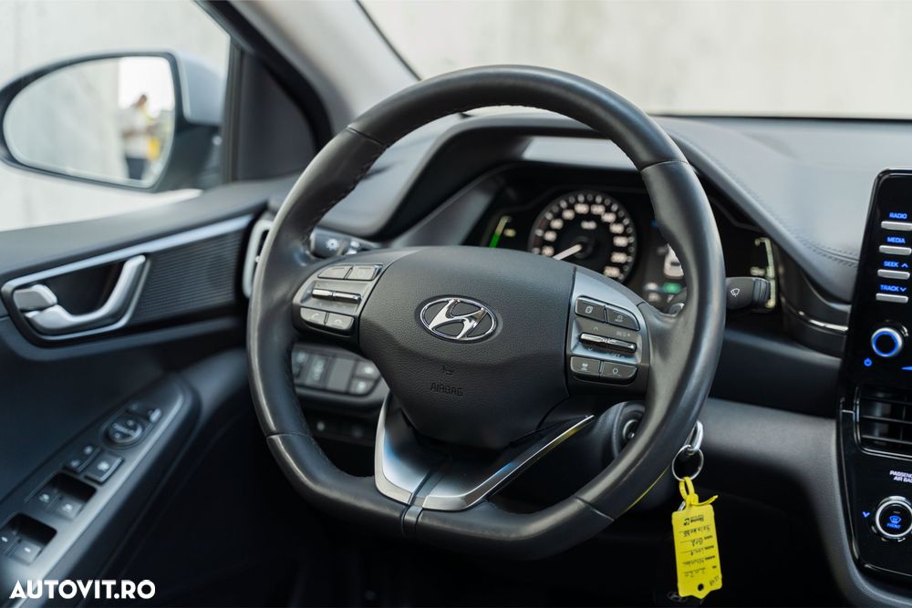 Hyundai IONIQ 1.6 GDI Premium - 18