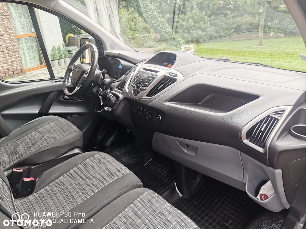 Ford TRANSIT CUSTOM - 11