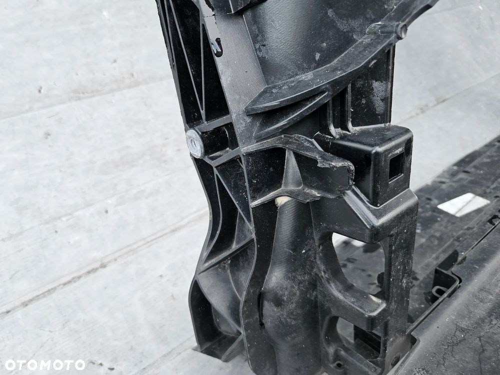 Octavia III pas belka absorber 5E0805588D - 4