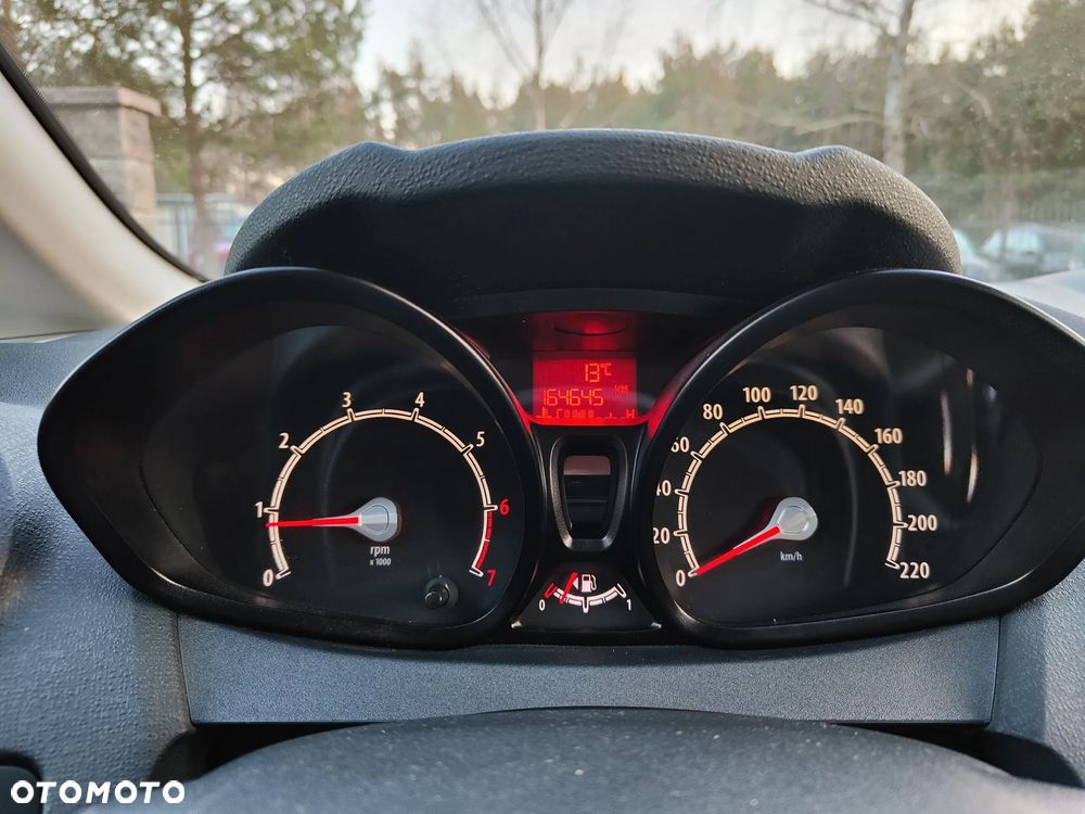 Ford Fiesta 1.25 Champions Edition - 17