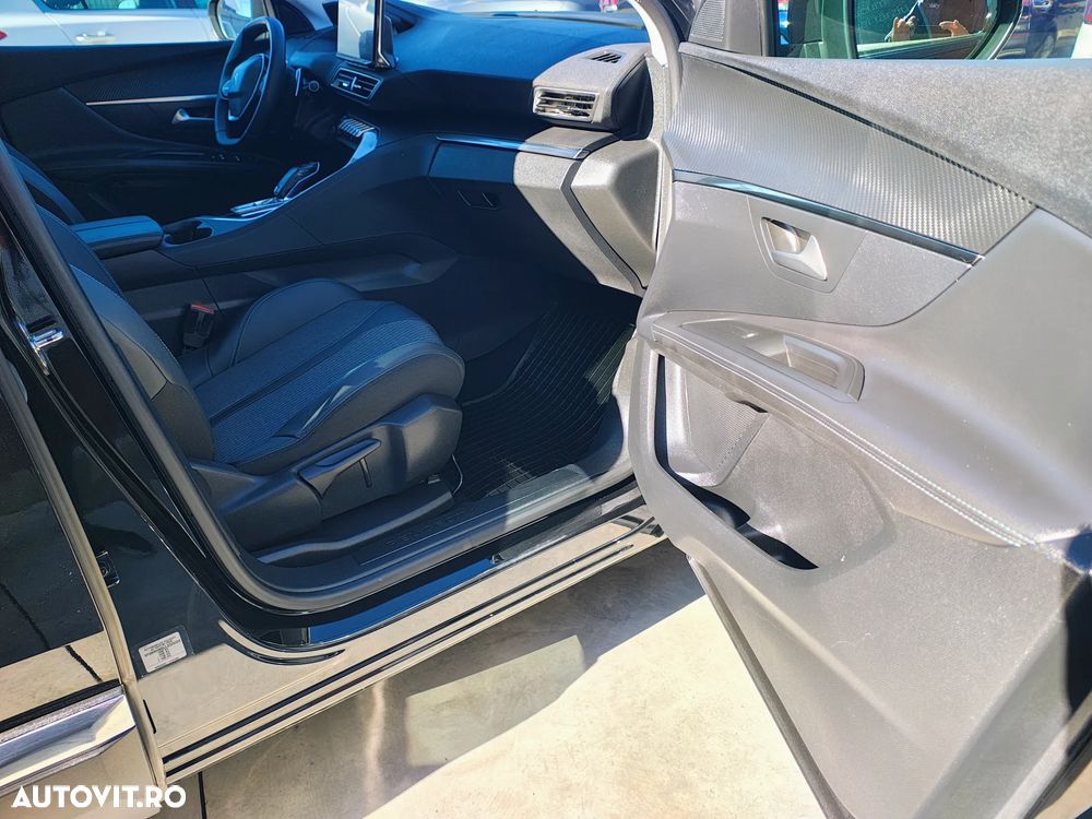 Peugeot 3008 PureTech 130 Stop & Start EAT6 Allure - 17