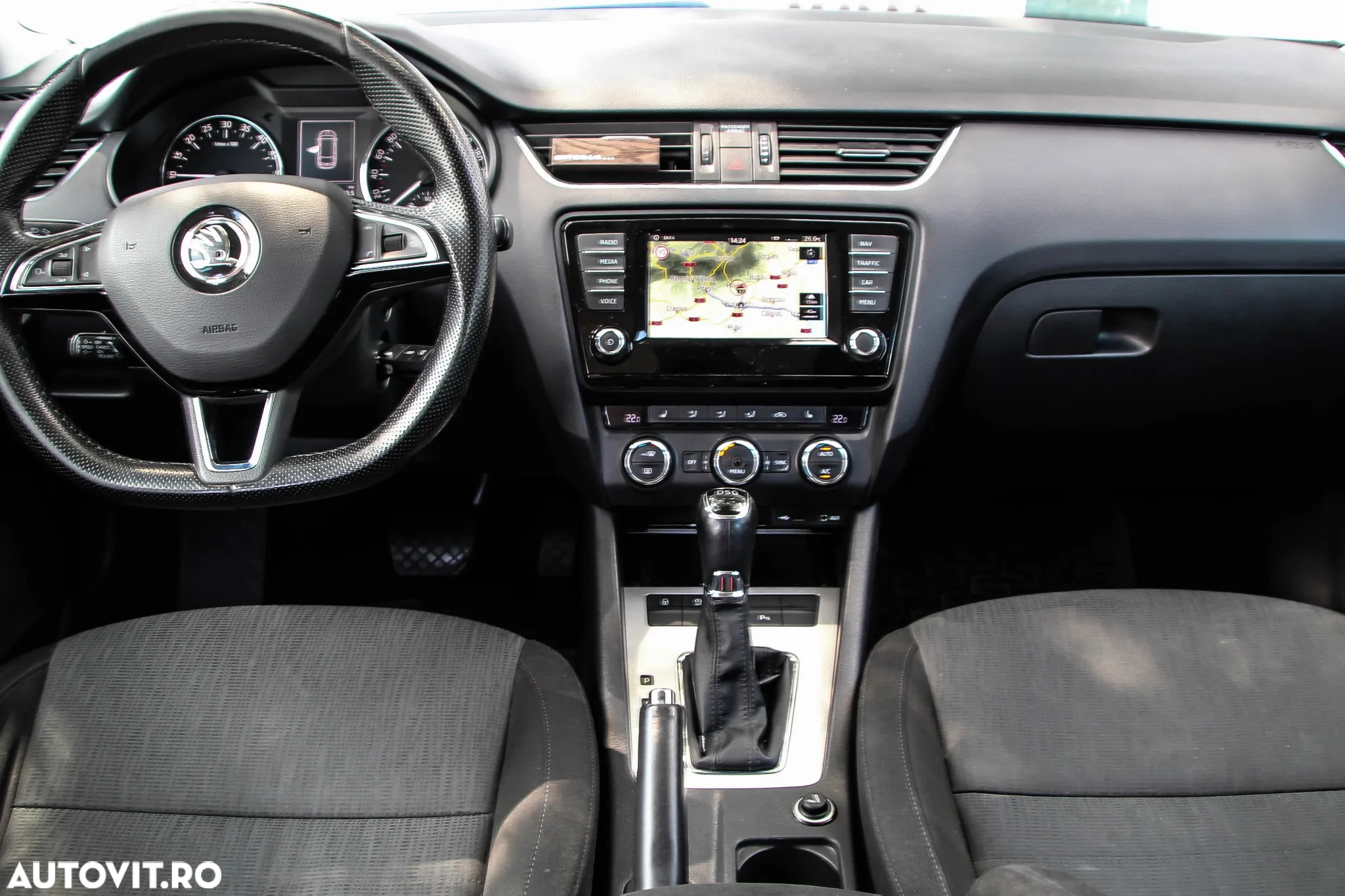 Skoda Octavia 2.0 TDI DSG Ambition - 8