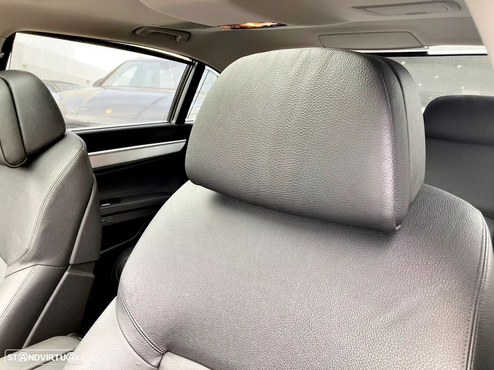 BMW 750 Li xDrive - 23