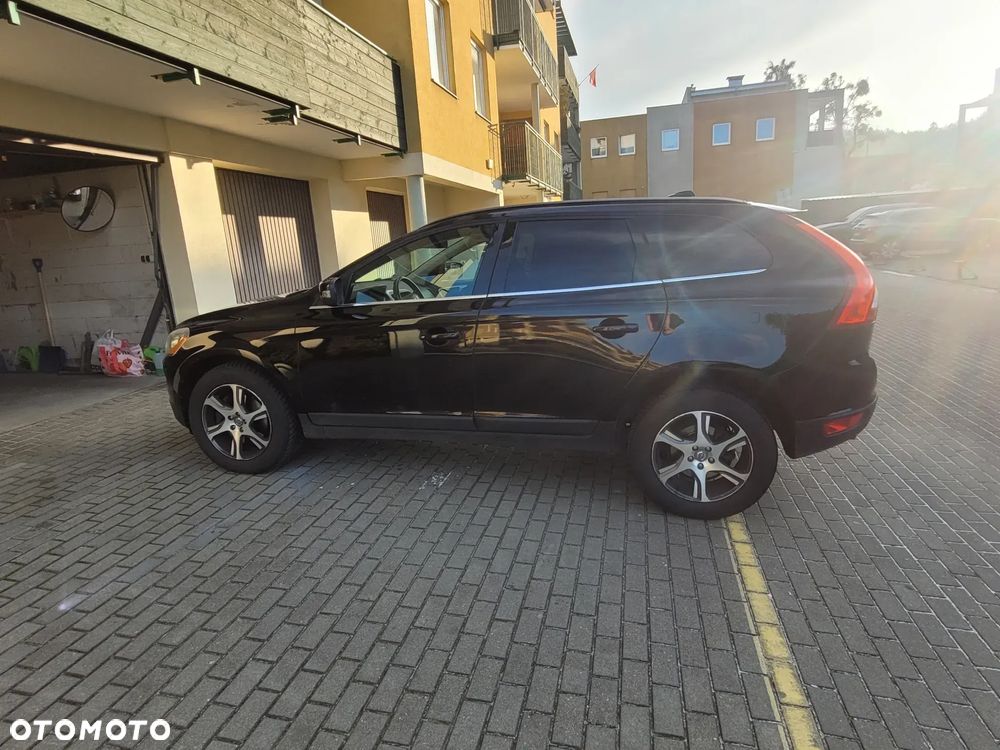 Volvo XC 60 D3 Momentum - 4