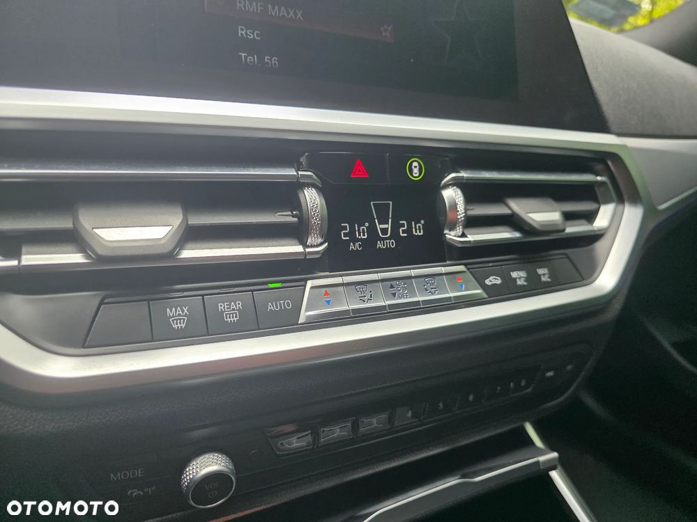 BMW Seria 3 320i xDrive M Sport sport - 23