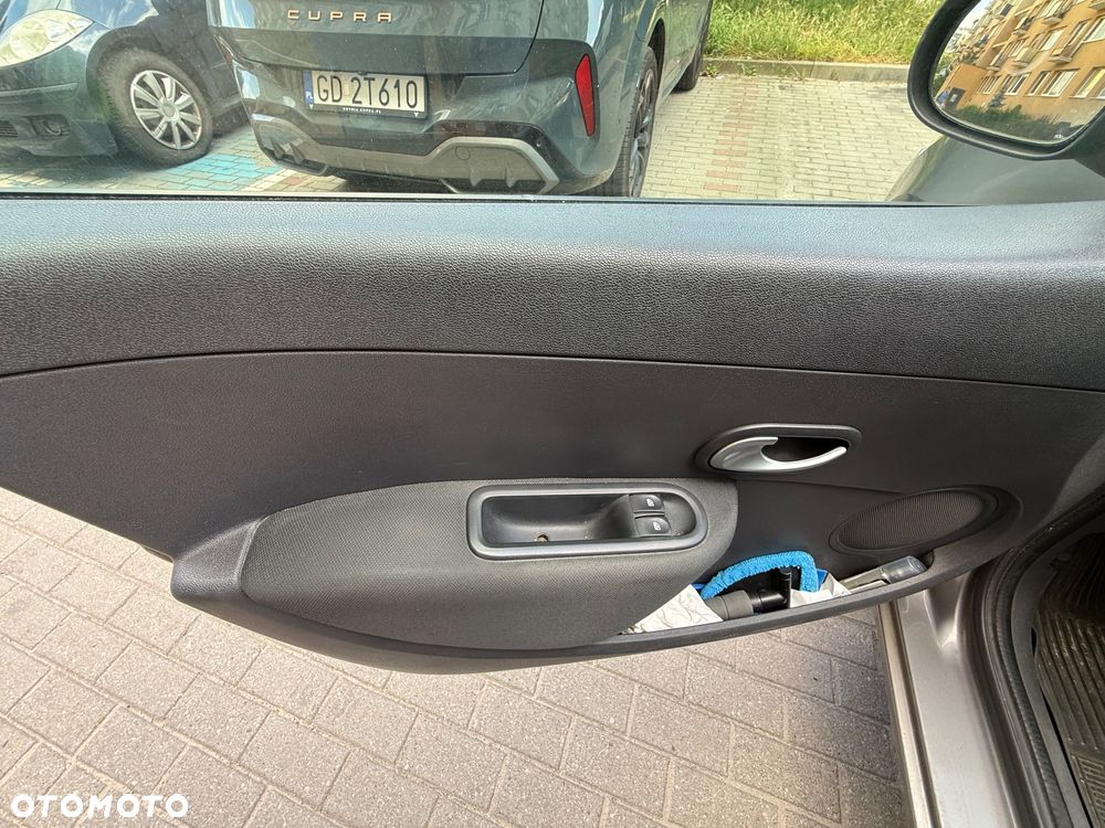 Renault Clio 1.5 dCi Alize - 9