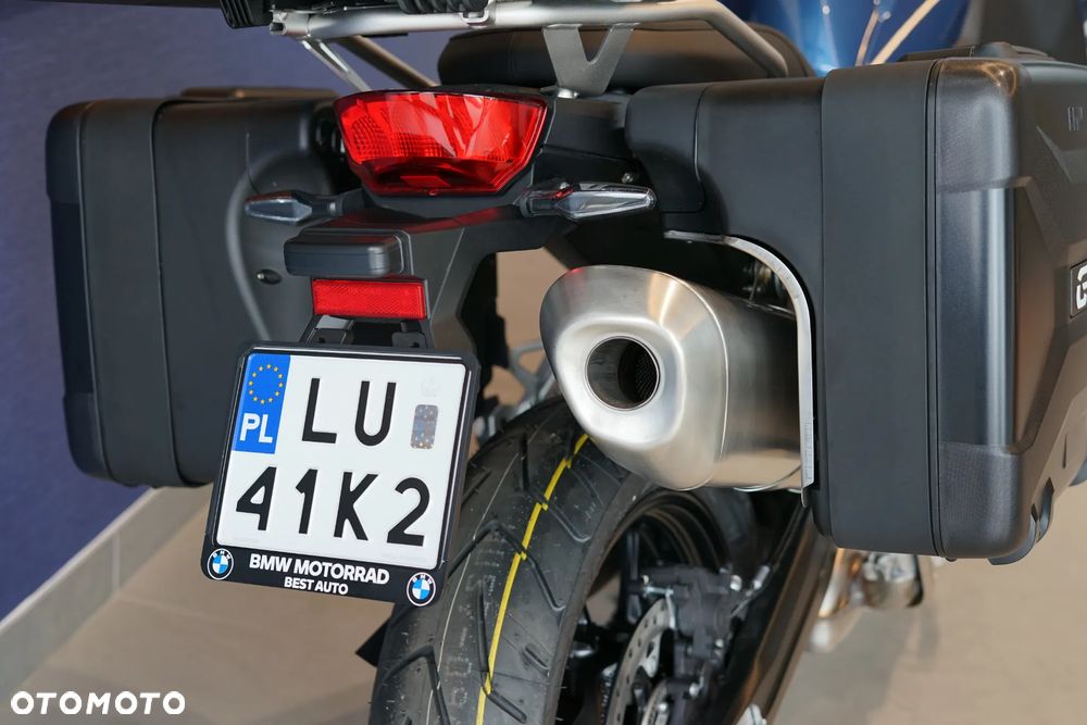 BMW F - 23