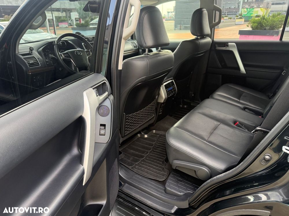 TOYOTA Land Cruiser 2020 — imagine 12