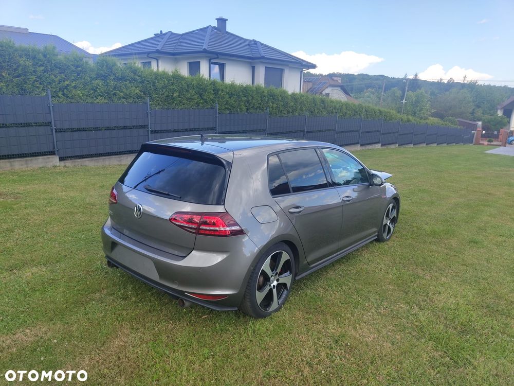 Volkswagen Golf GTI BlueMotion Technology DSG - 3