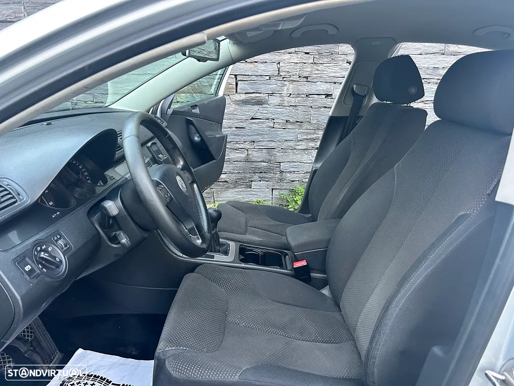VW Passat 1.9 TDi Confortline - 12