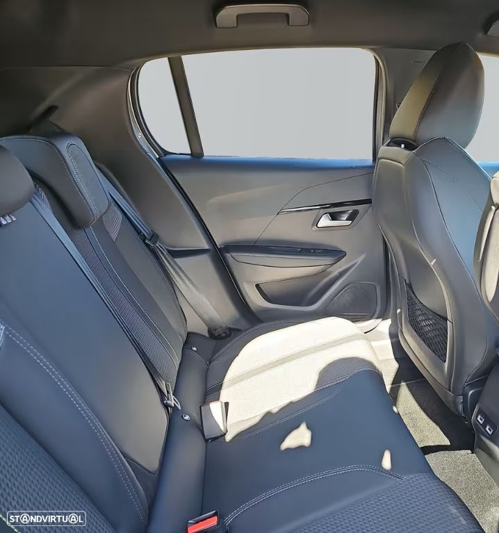 Peugeot e-208 50 kWh GT - 7
