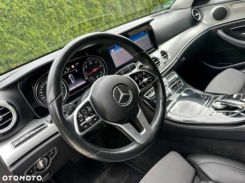 Mercedes-Benz Klasa E 220 d 9G-TRONIC Avantgarde - 18