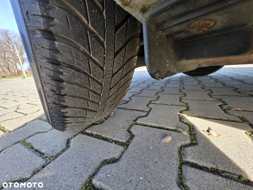 Hyundai i30 i30cw 1.6 blue Comfort - 17